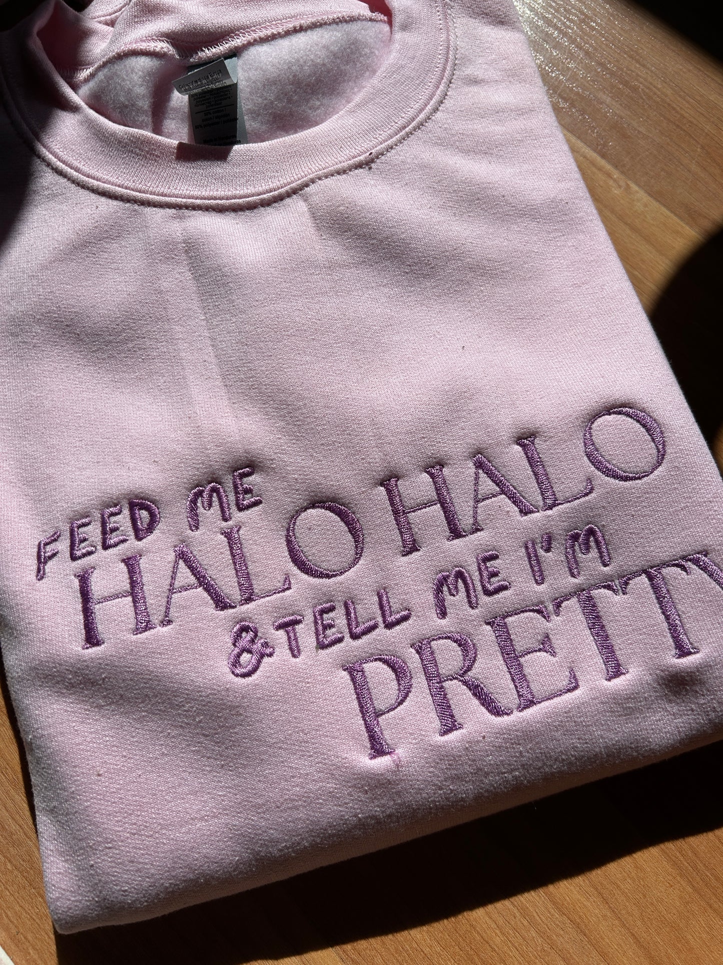 Halo Halo Embroidered Sweater